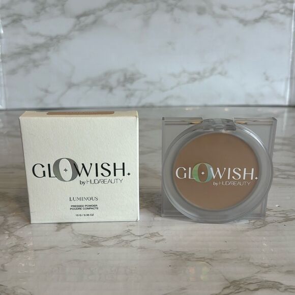 HUDA BEAUTY GloWish luminous Vegan pressed Powder in 1.5 fair cool - Picture 1 of 5